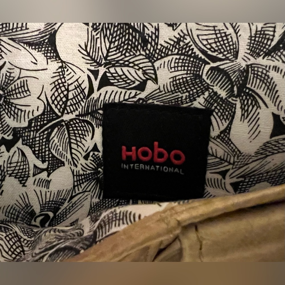 HOBO leather wallet - Picture 5 of 14